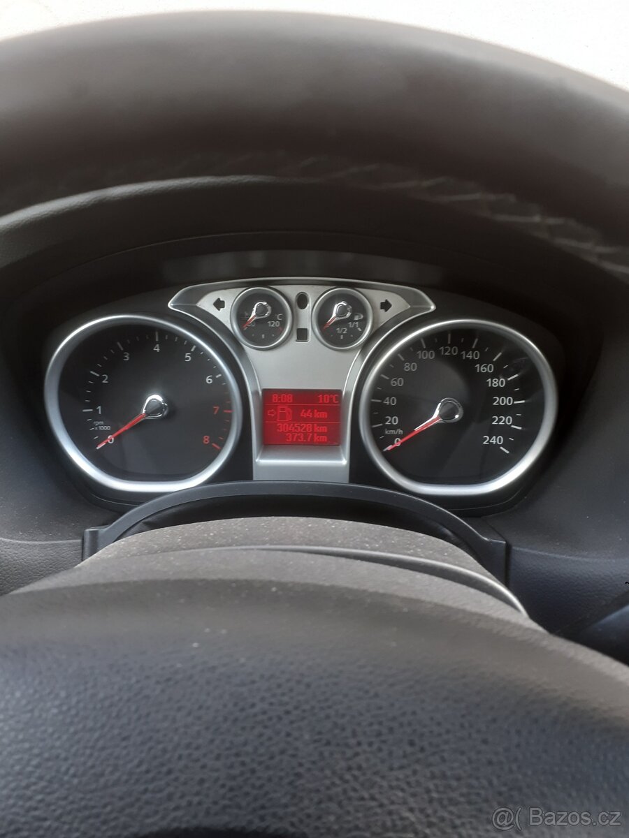 Focus II 1.6i - 5