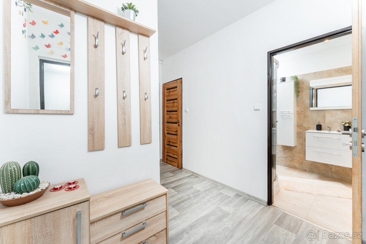 Byt 2+1 (70m2) Hradec Králové - 5