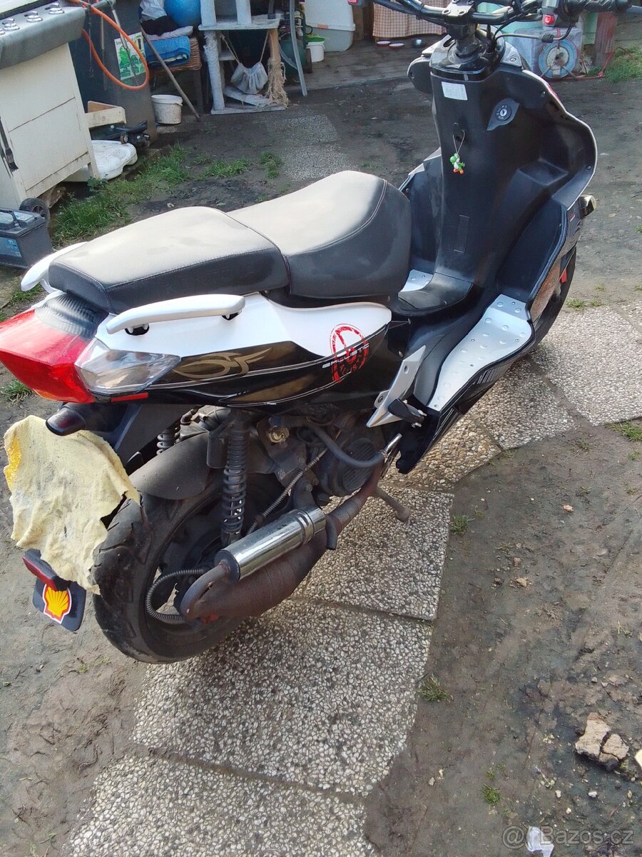 Skútr Kentoya 125ccm - 5