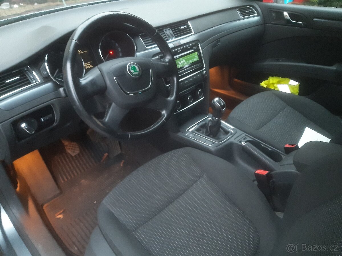 Prodám Škoda Superb 1.8 TSI 118Kw 1.MAJITEL - 5
