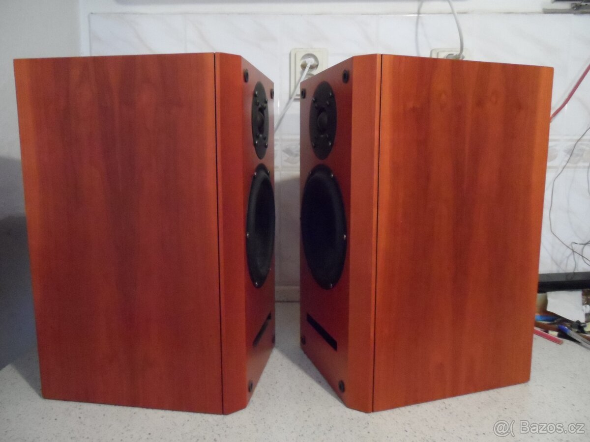 Usher V-601 - 5
