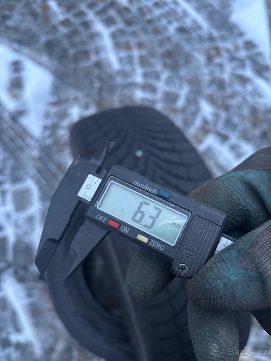 Maxxis 215/65 R17 Zimní pneumatiky - 5