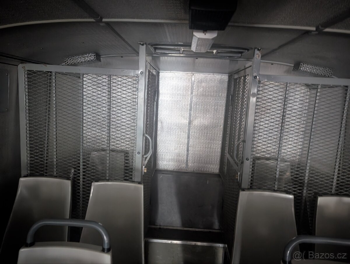 Vězeňský autobus karosa c935 - 5