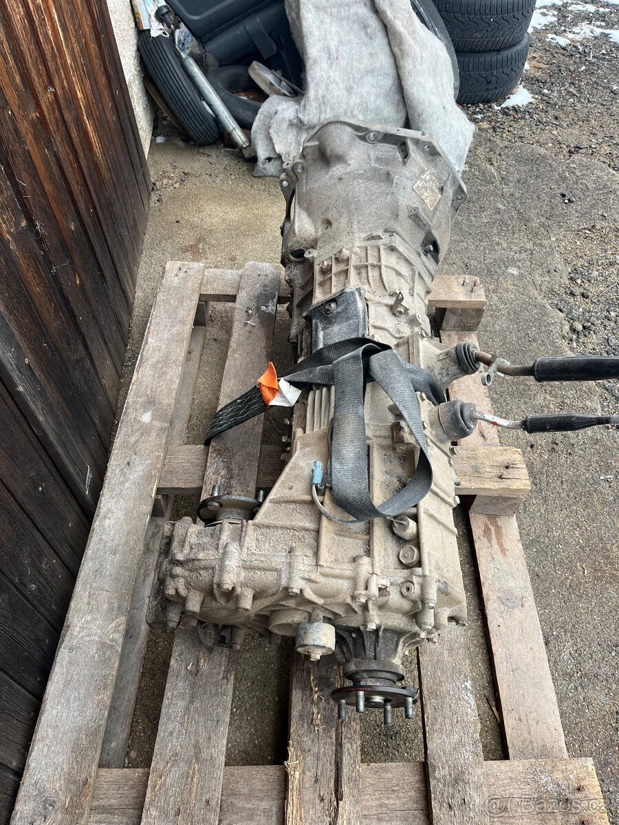 Toyota Land Cruiser 120 - 5