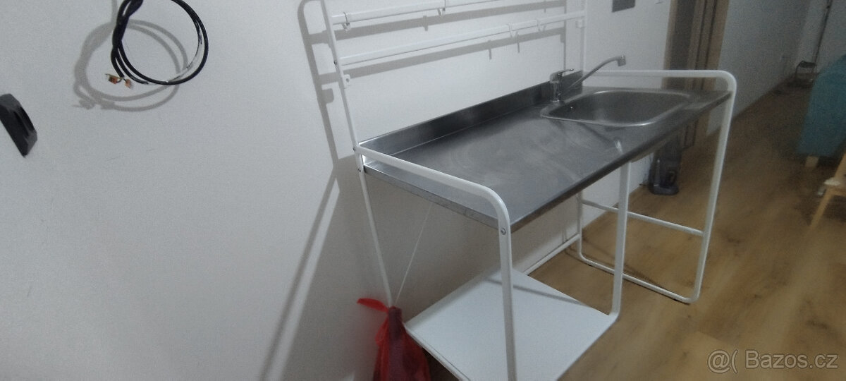 kuchyně SUNNERSTA IKEA - 5