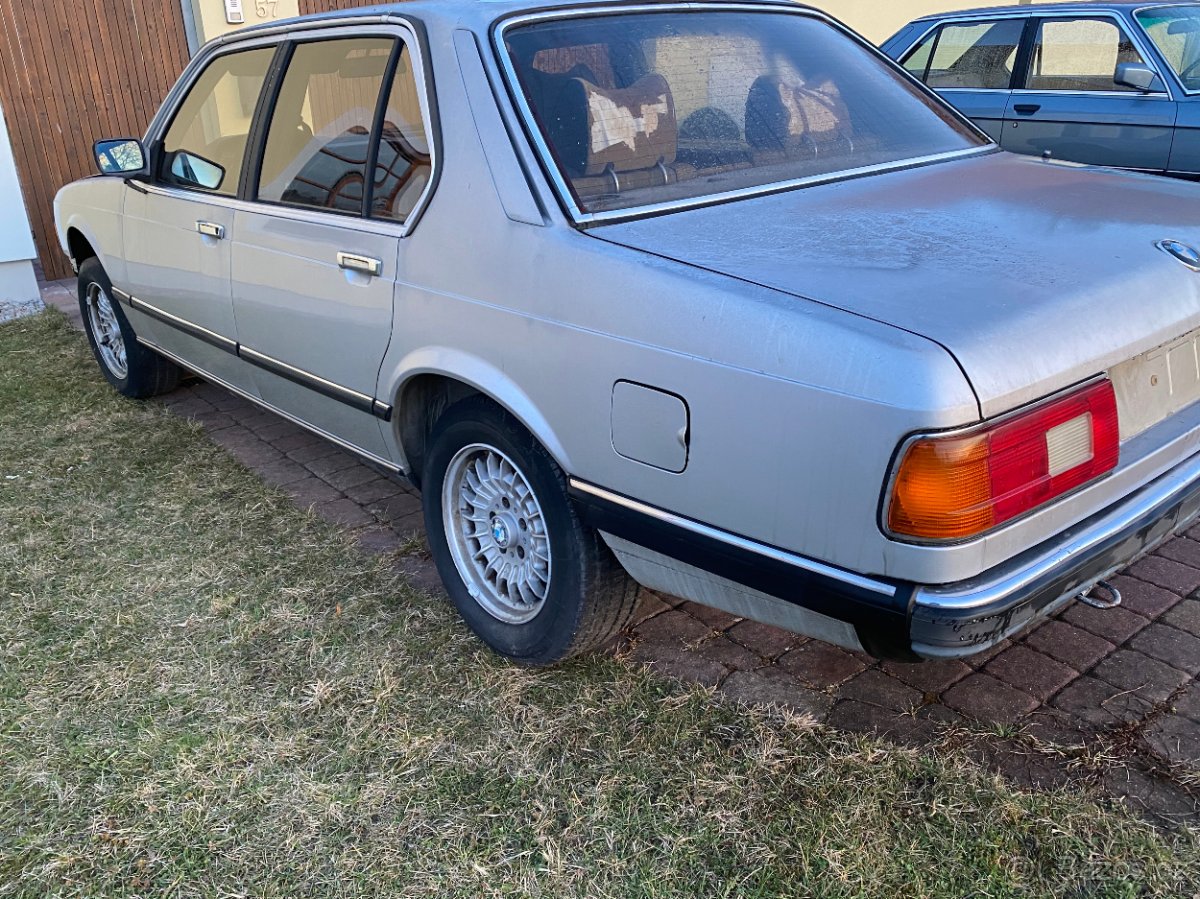 BMW 735i E23 nahradni dily s celeho vozidla - 5