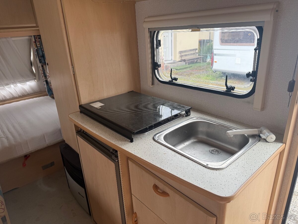 Karavan Sterckemann 490,Garáž - 5