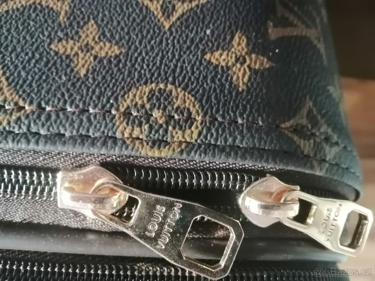 Cestovní kufr značky Louis Vuitton - 5
