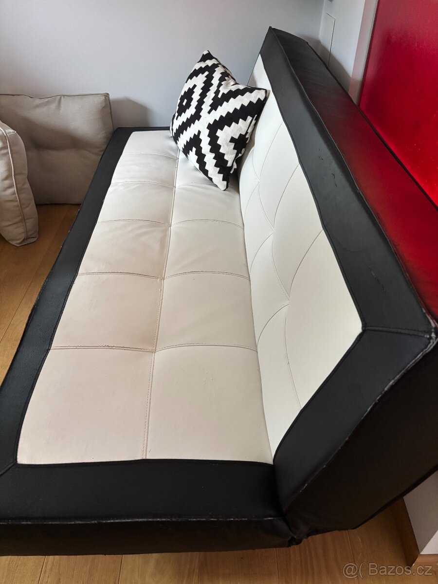 Elegantní černobílá sedačka - 5