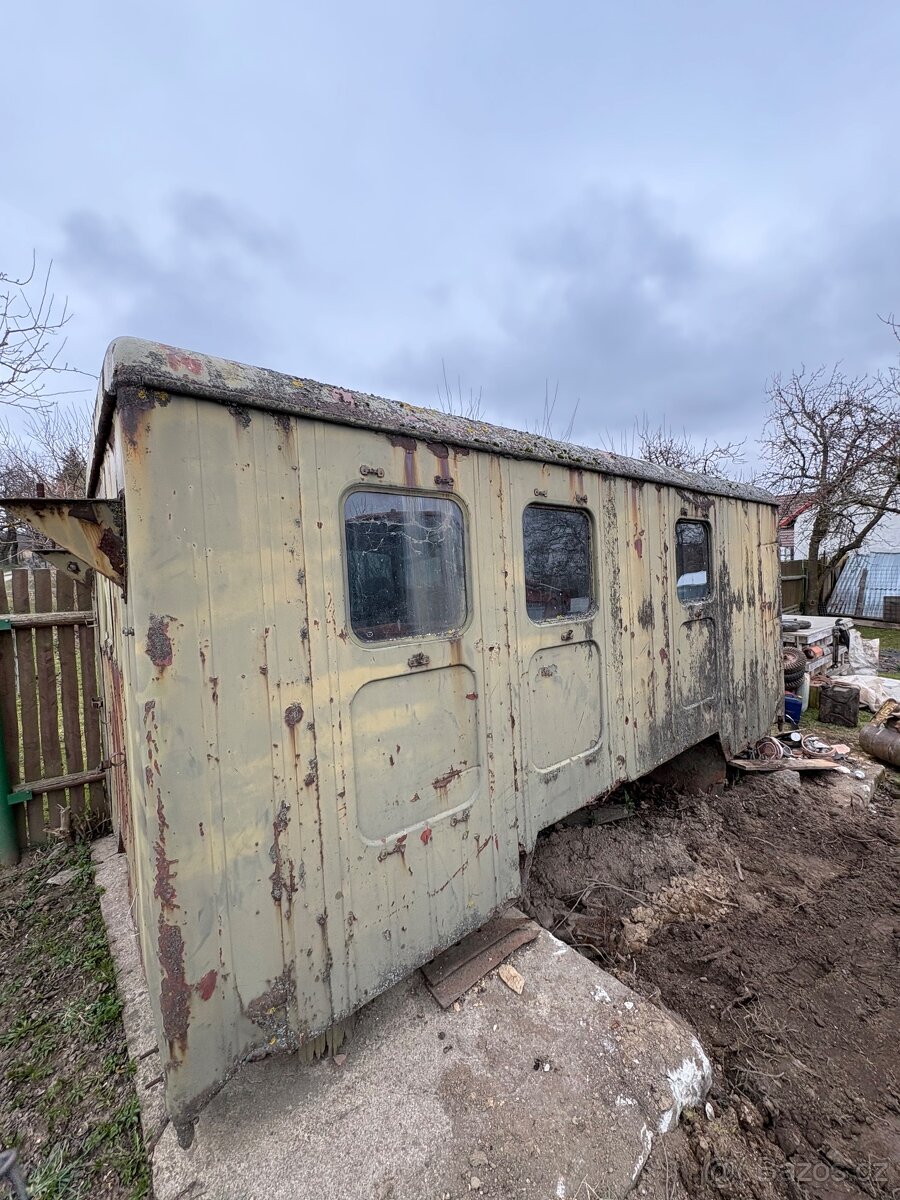 STAVEBNÍ BUŇKA-MARINGOTKA - 5