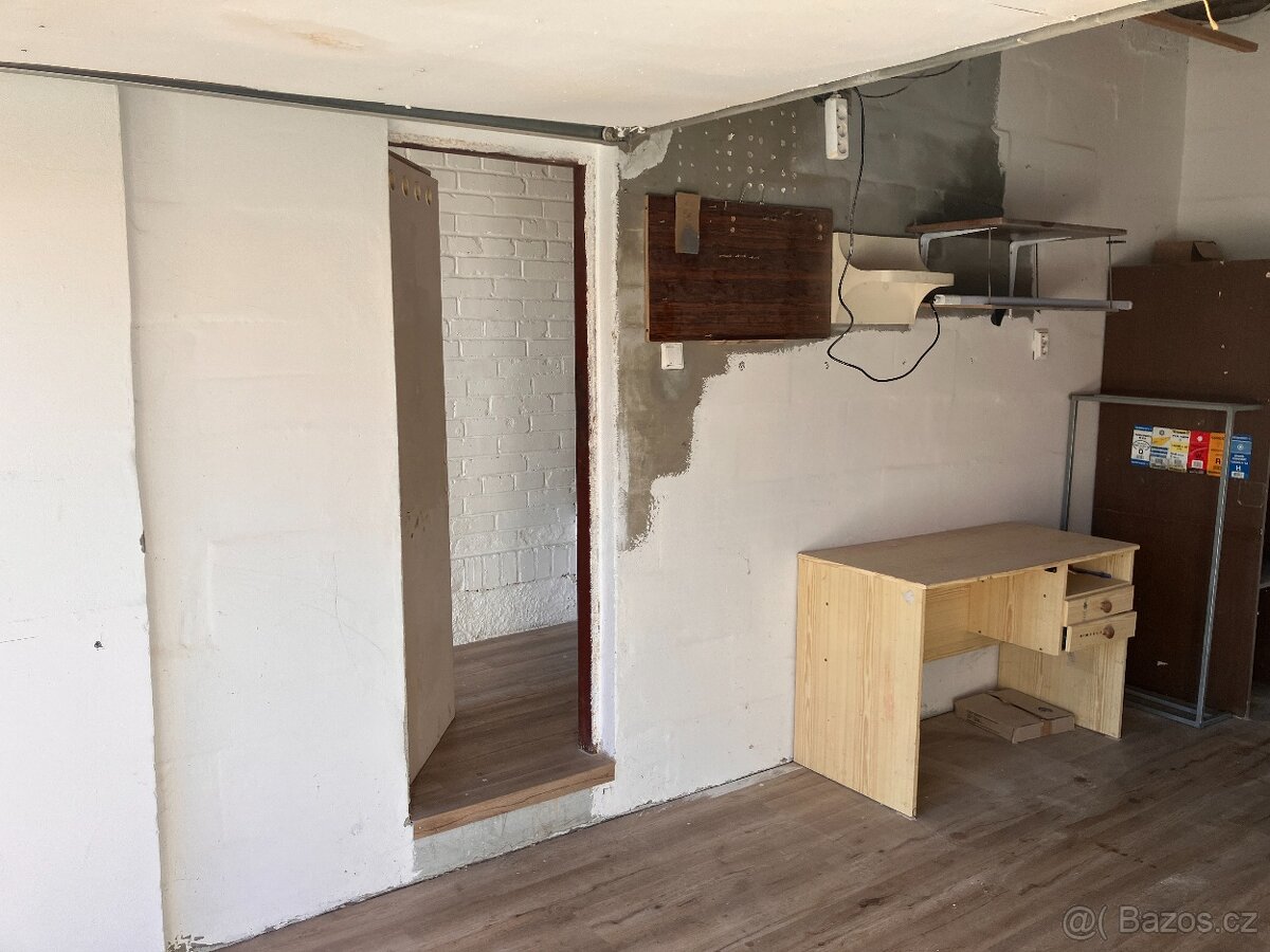 Prodej čtvrtdomku 3+1, garáž - 5