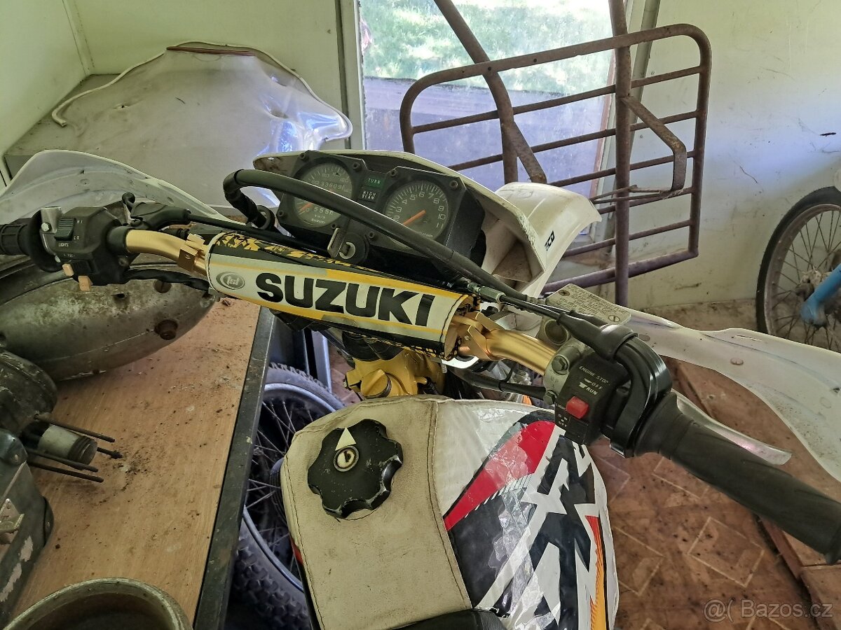 Suzuki dr 350