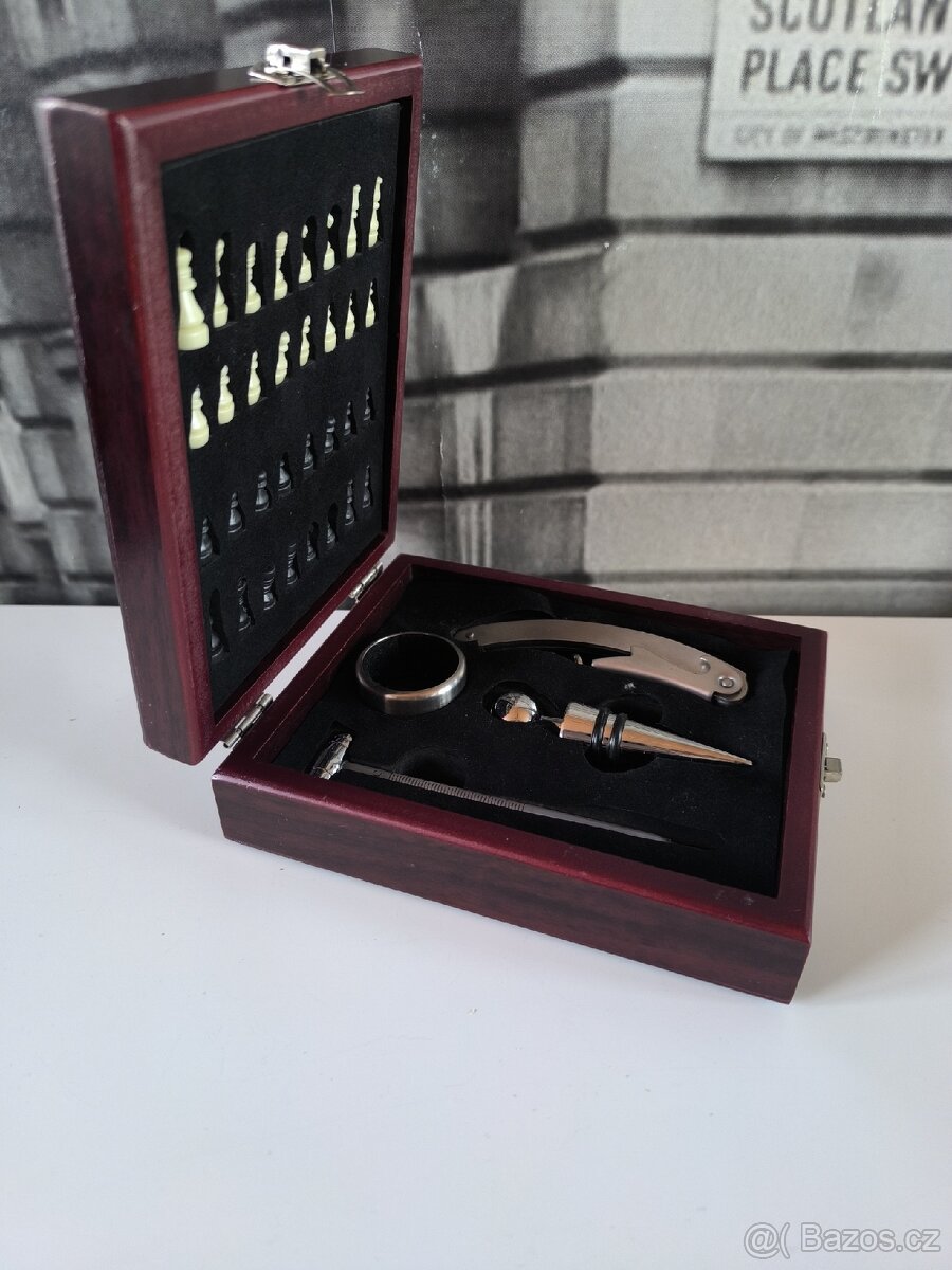 Šachy + sada na víno v dárkové krabičce - 5