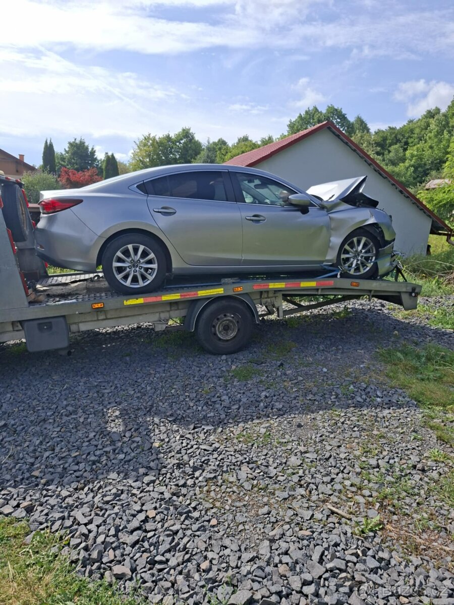 Rozpredám Mazda 6 2.0 107kw benzin 2014 - 5