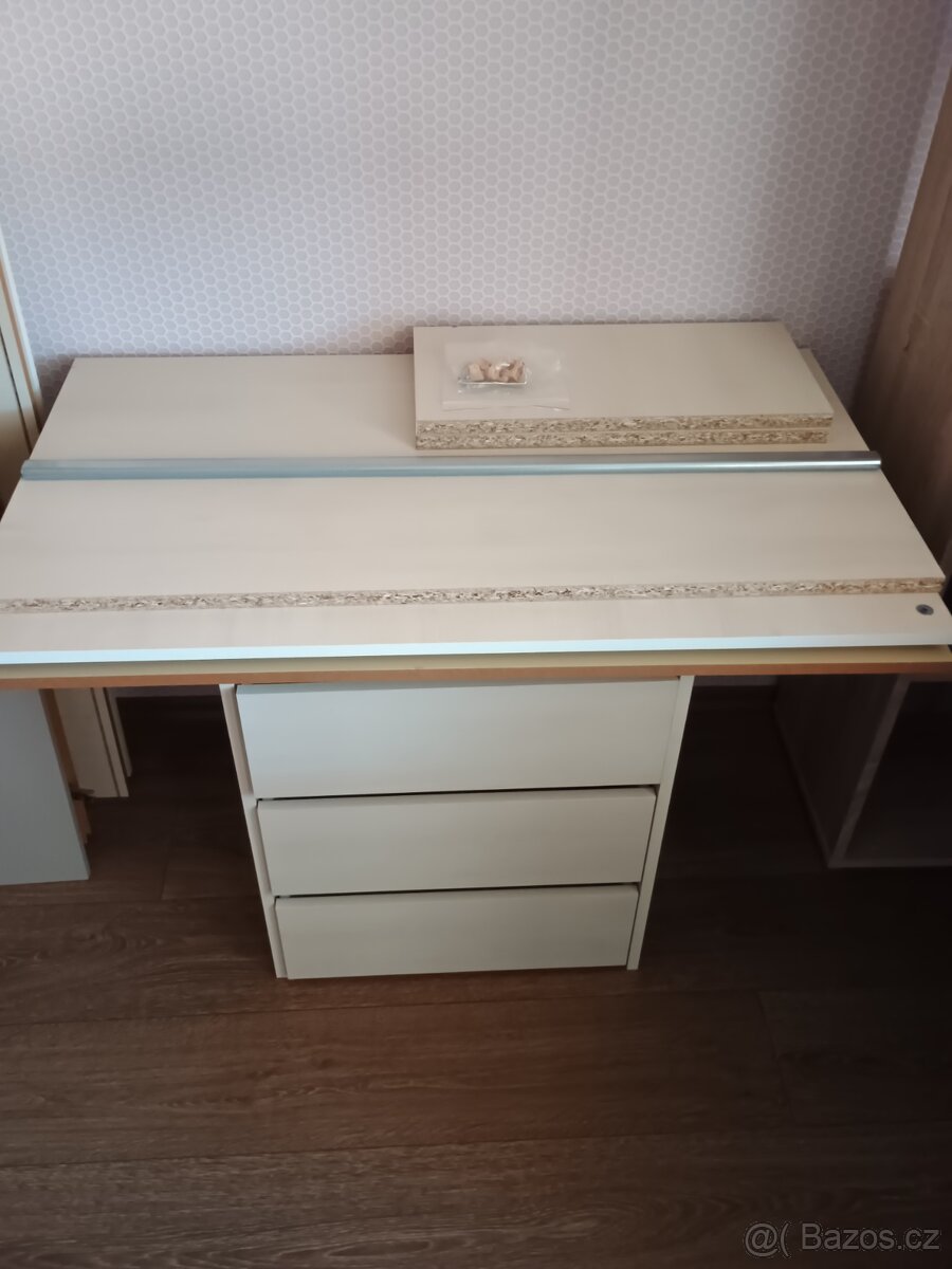 Skříň šatní - 5