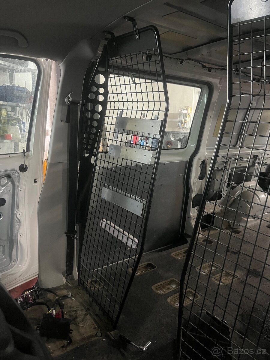 Dělící přepážka Síť Transporter T6 T5 - 5