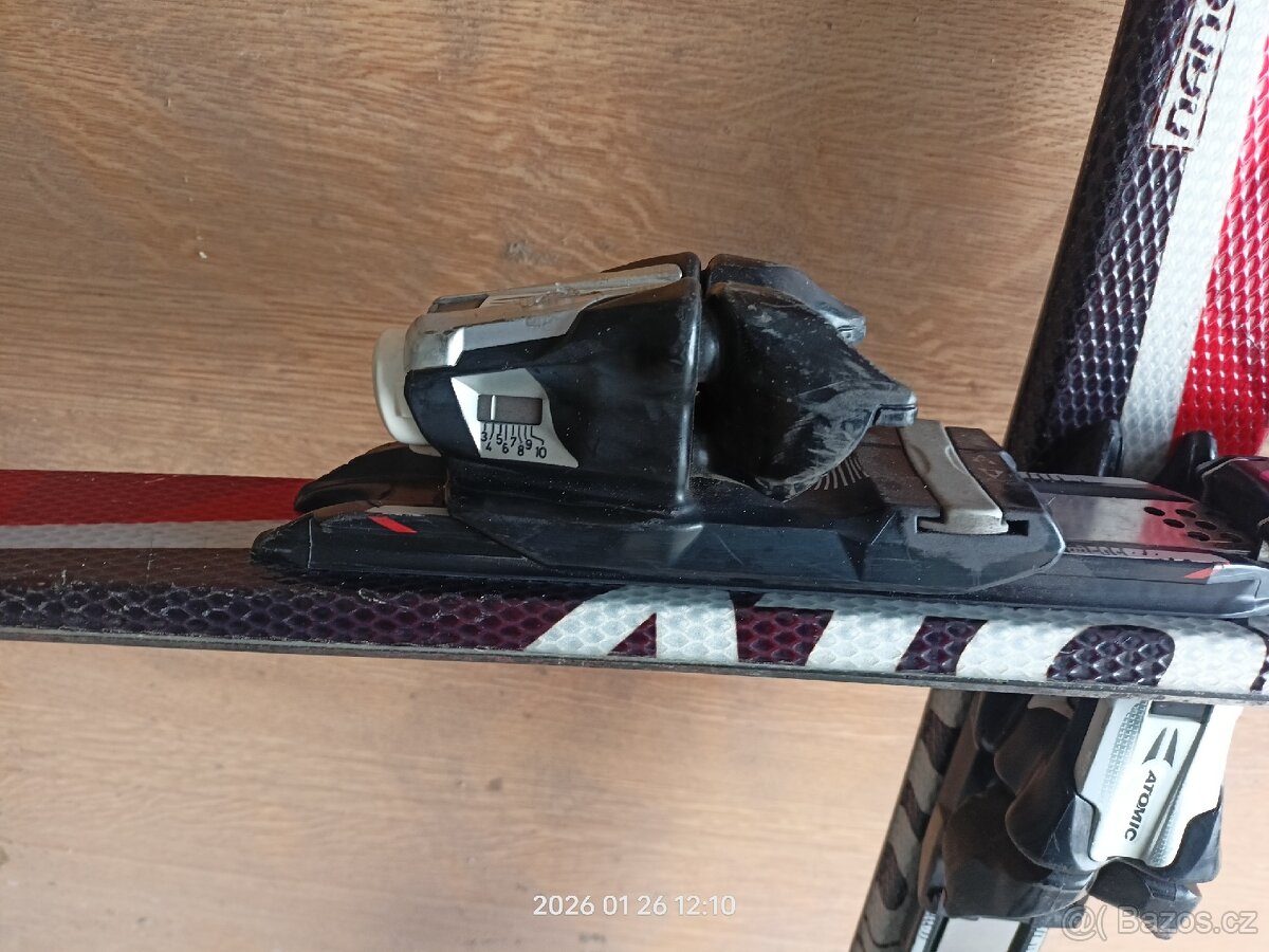 Prodám Atomic carvingu 141cm - 5