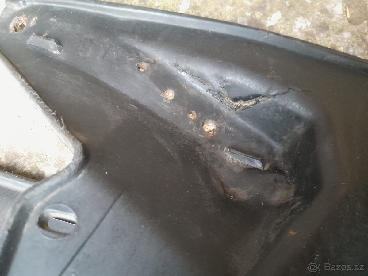 Zadní zástěrky Škoda Forman - 5