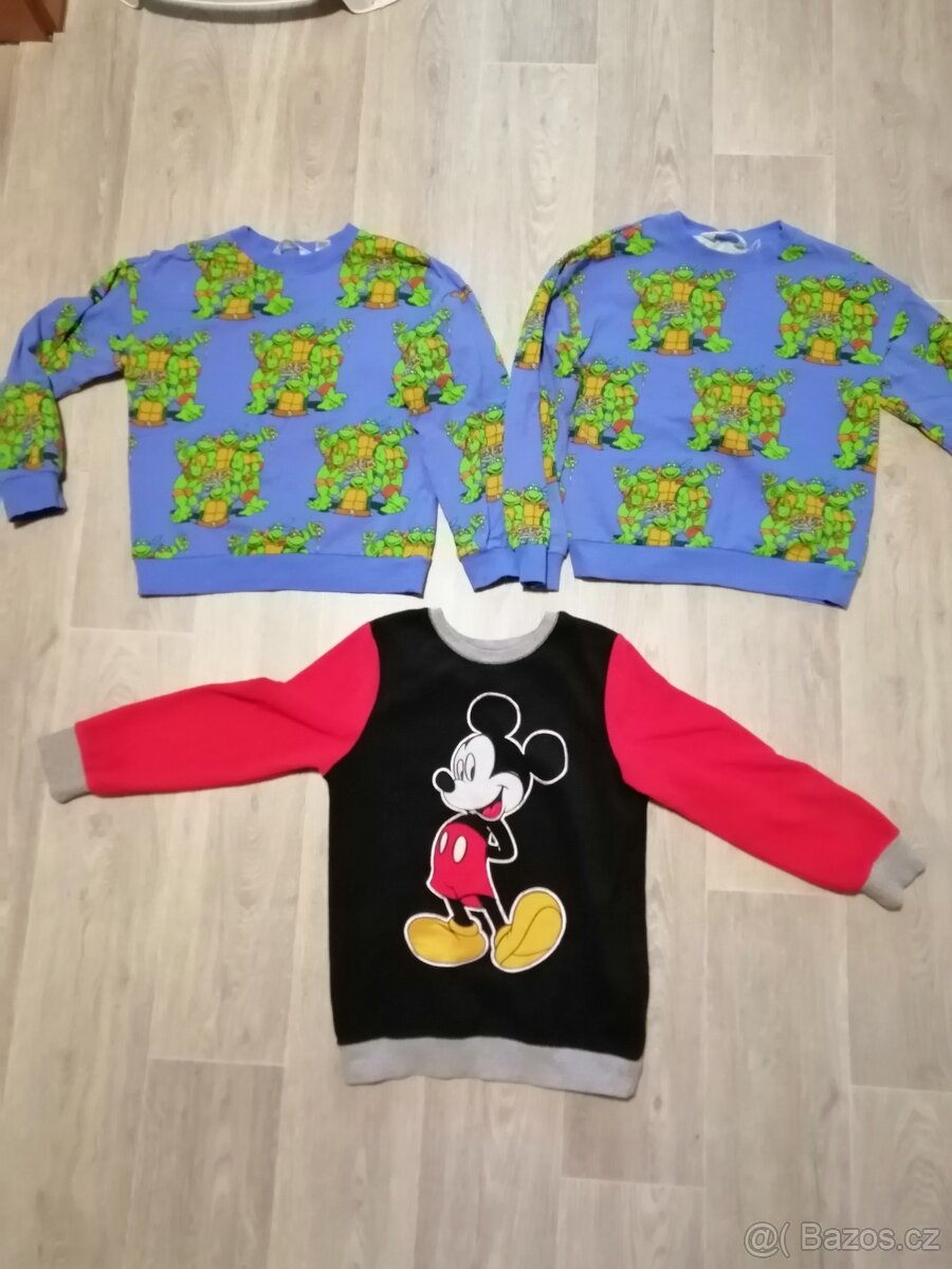 Prodám mikinu, trika, tepláky a overaly - 5