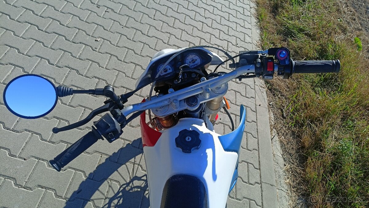 Yuki 125 TR