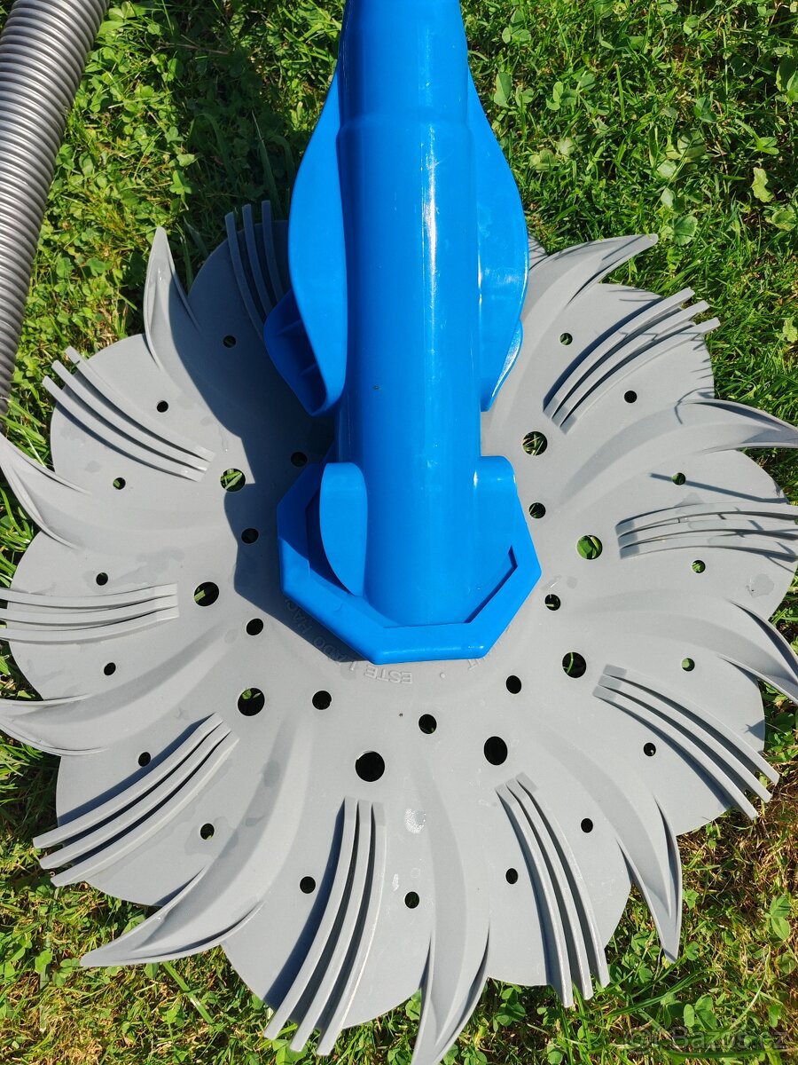 Poloautomatický vysavač - 5