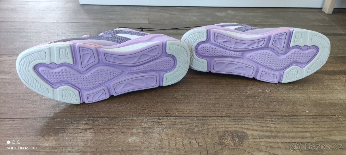 Nová sportovní obuv - Medicine - 5