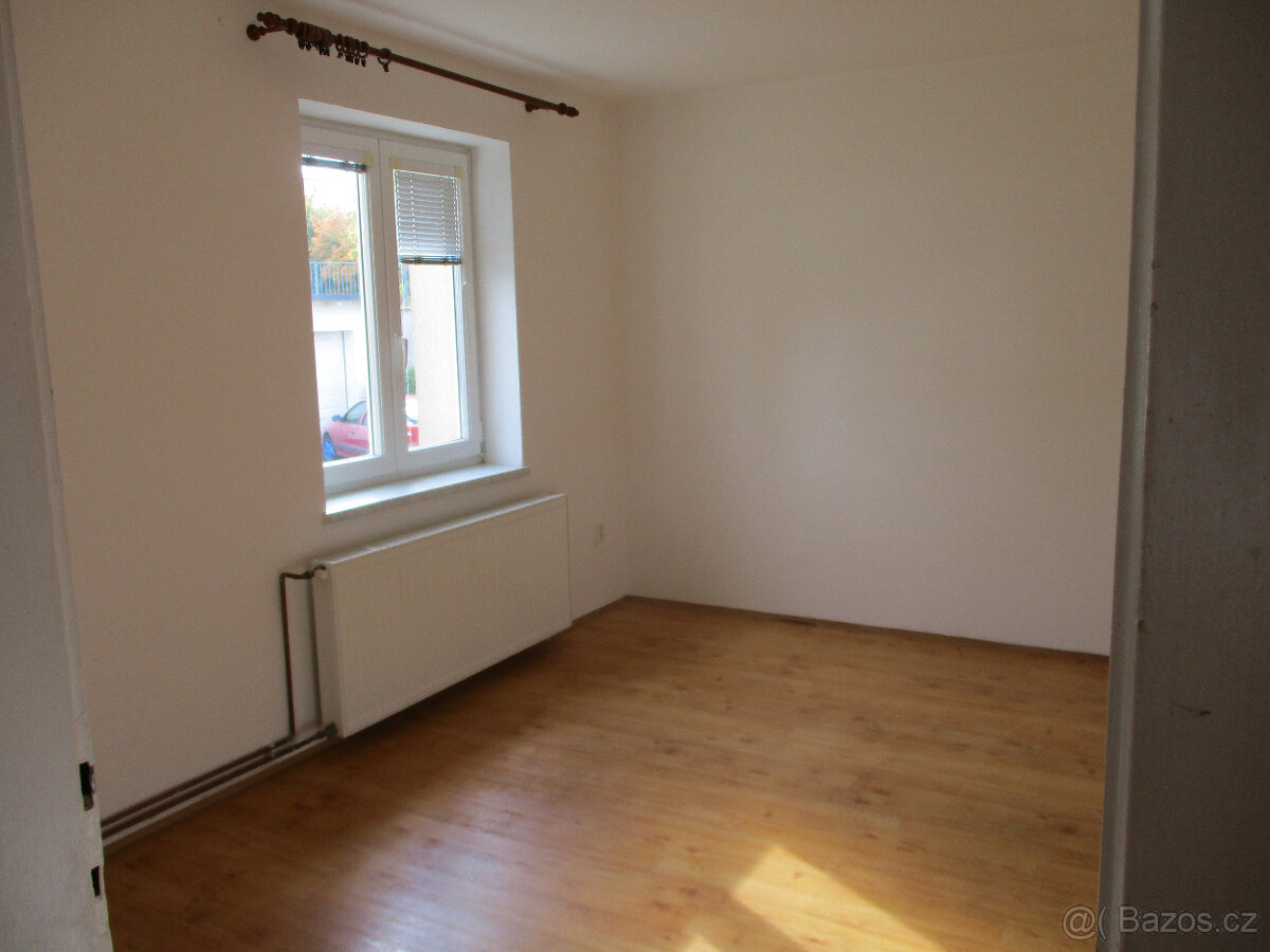 Pronájem bytu 1+1 35m2 v cihlovém domě v Opavě - 5