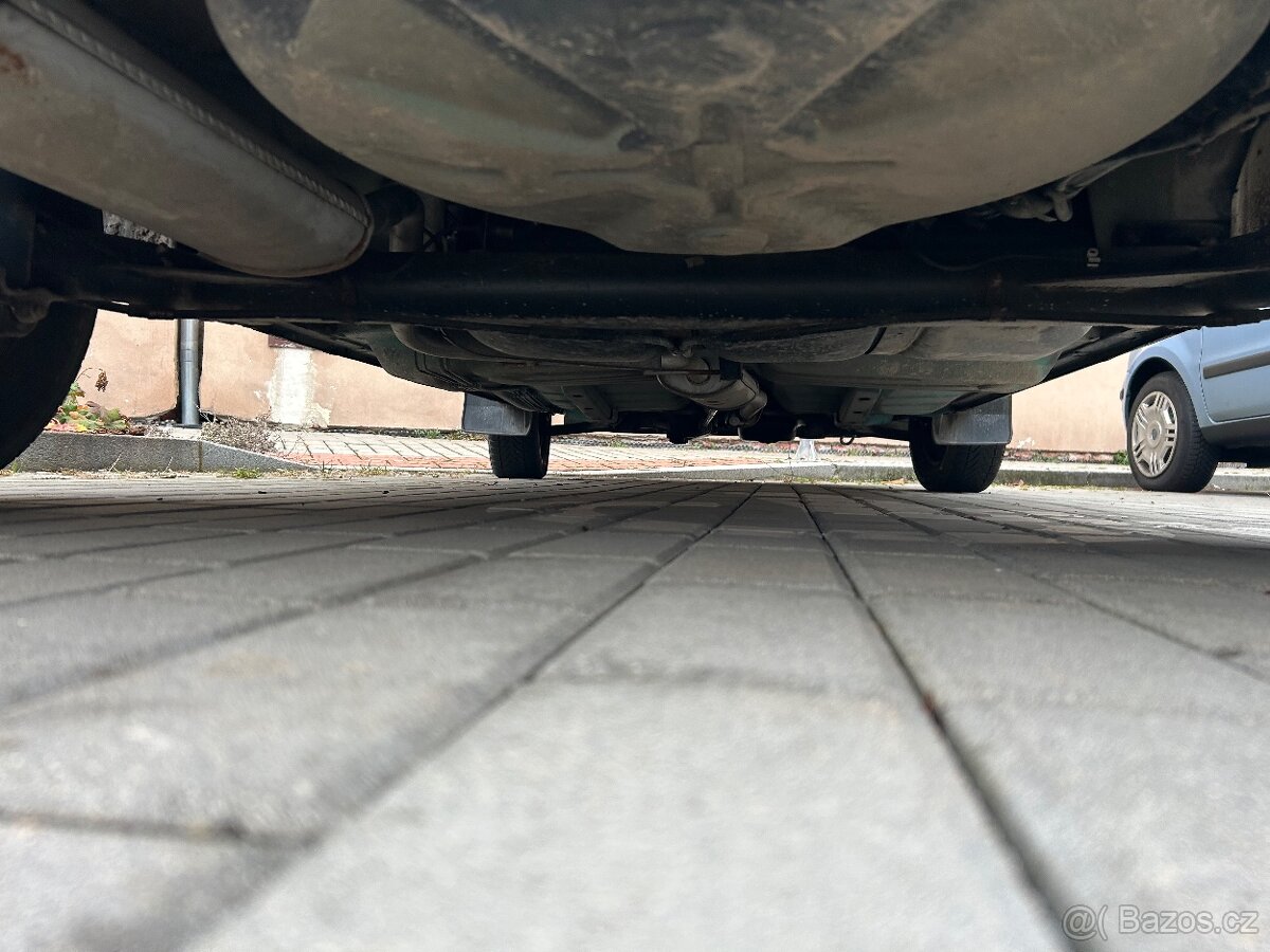 Škoda Favorit LX 1.3- po dědovi, zachovalý stav, bez koroze - 5