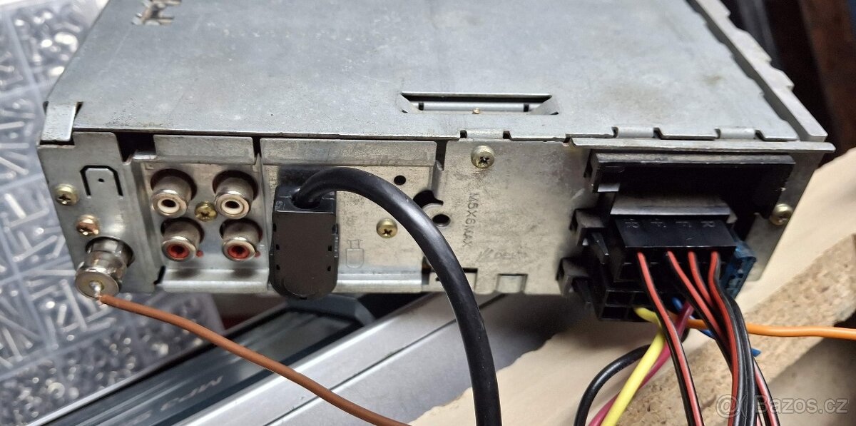 Autorádio JVC KD-LH7R + CD měnič 12CD MP3 - 5