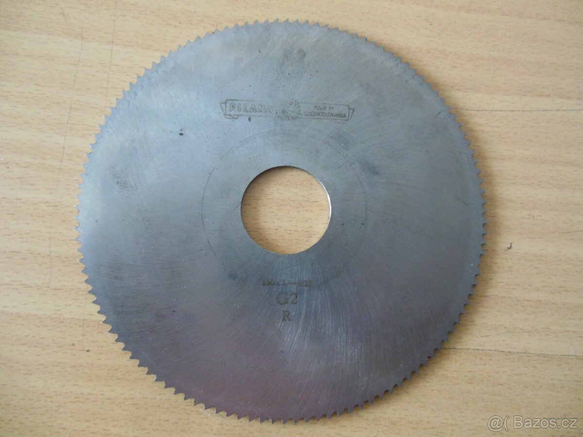 Prodám vrtáky a frézy - pilky. nože na držáky SK plátků. - 5