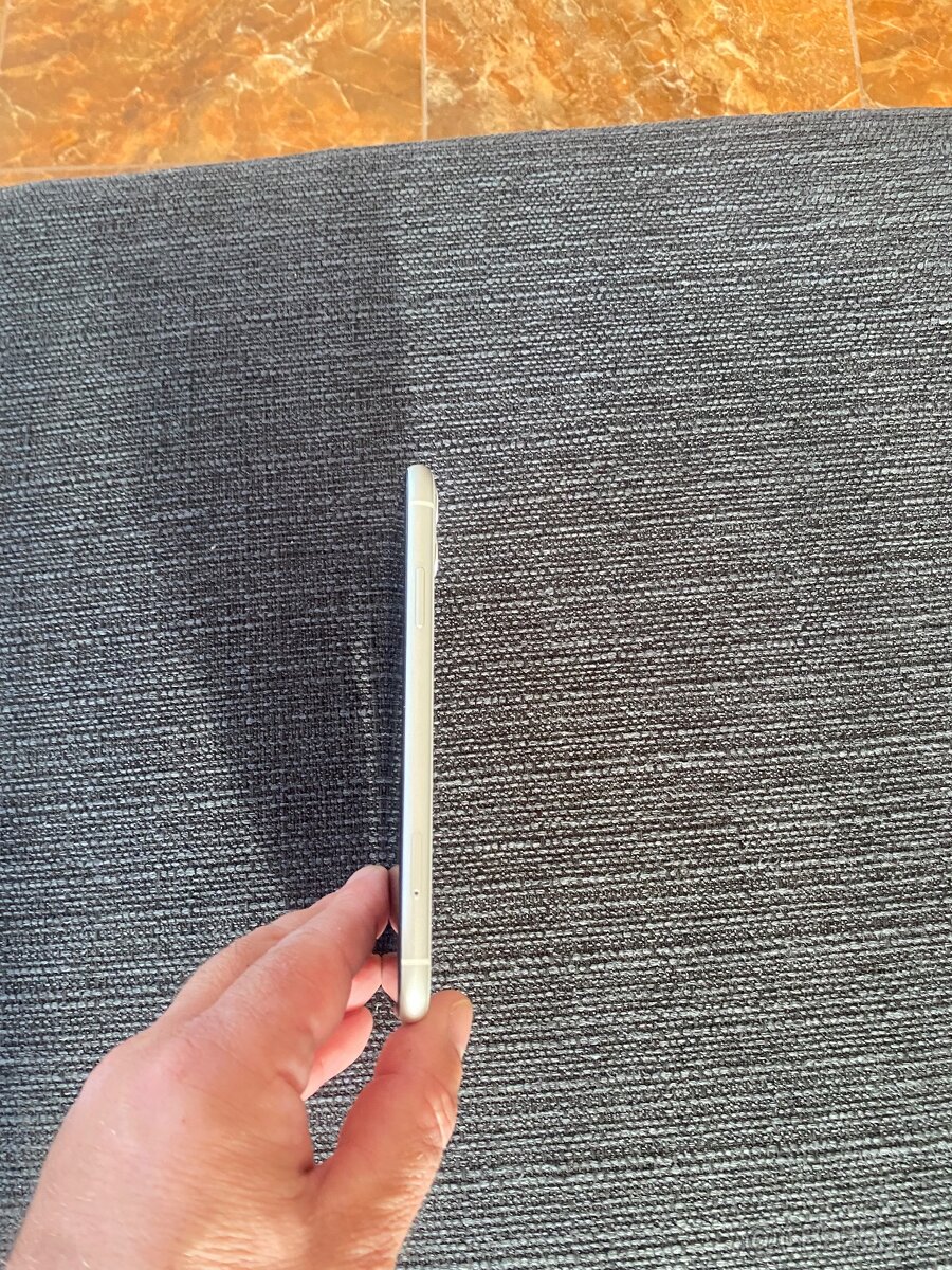 Prodám iphone11 64gb - 5