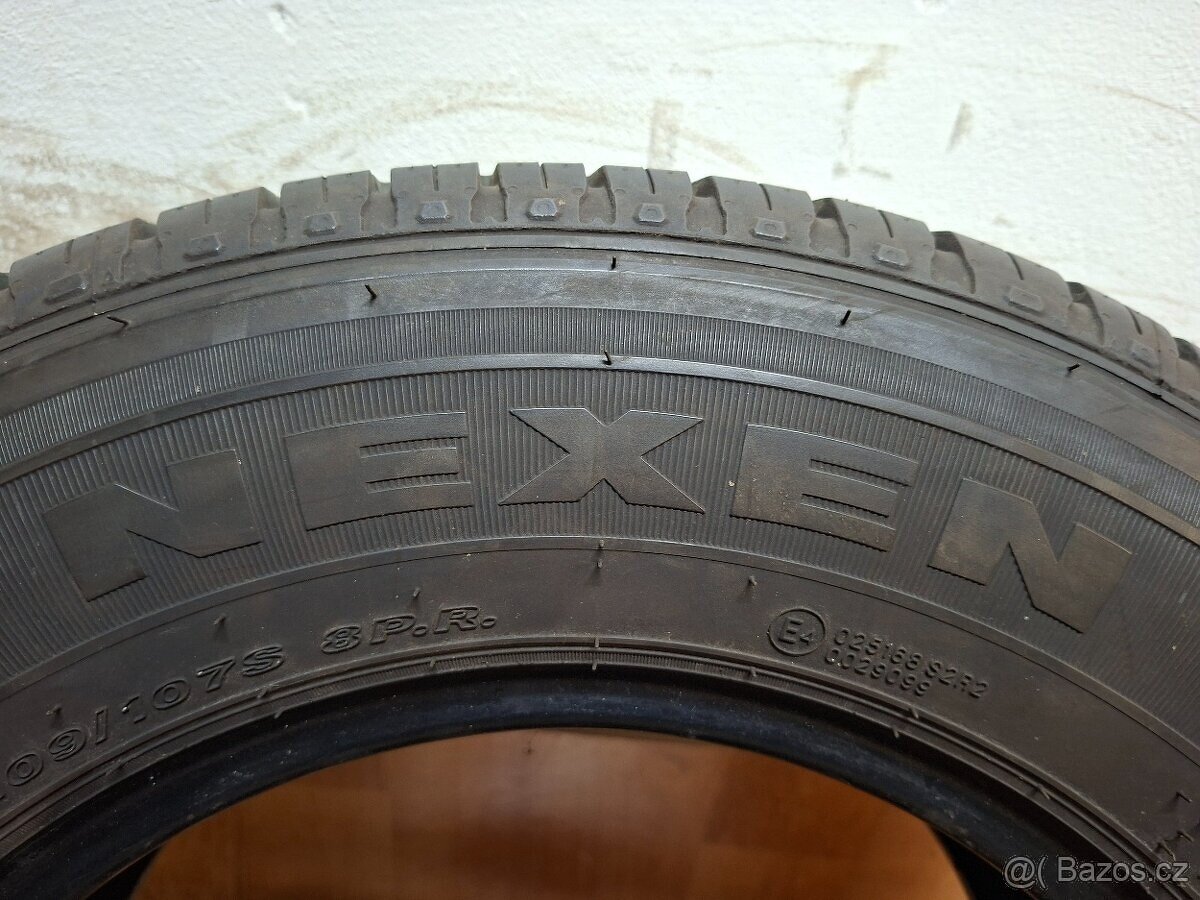Letní pneu 215/70/15C Nexen - - 5