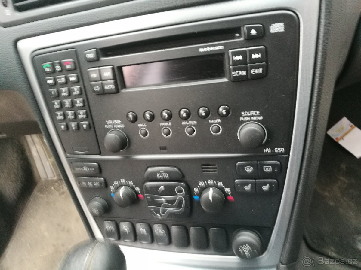 Prodám nd z volvo V70II 2006 2,4D5 136kw - 5