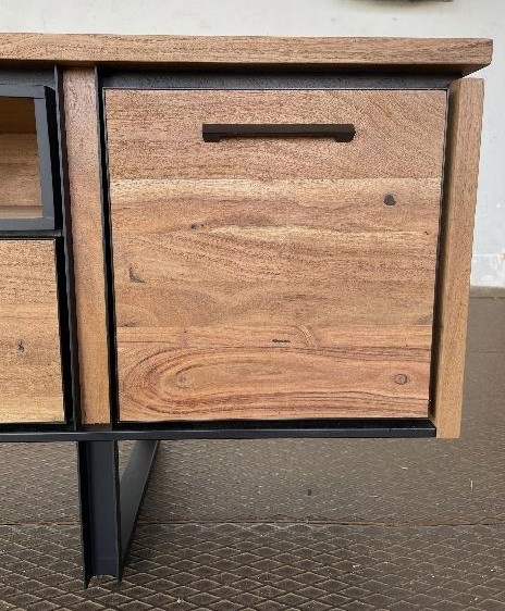 TV dřevěný stolek Tokyo – masiv, LED, 150 cm - 5