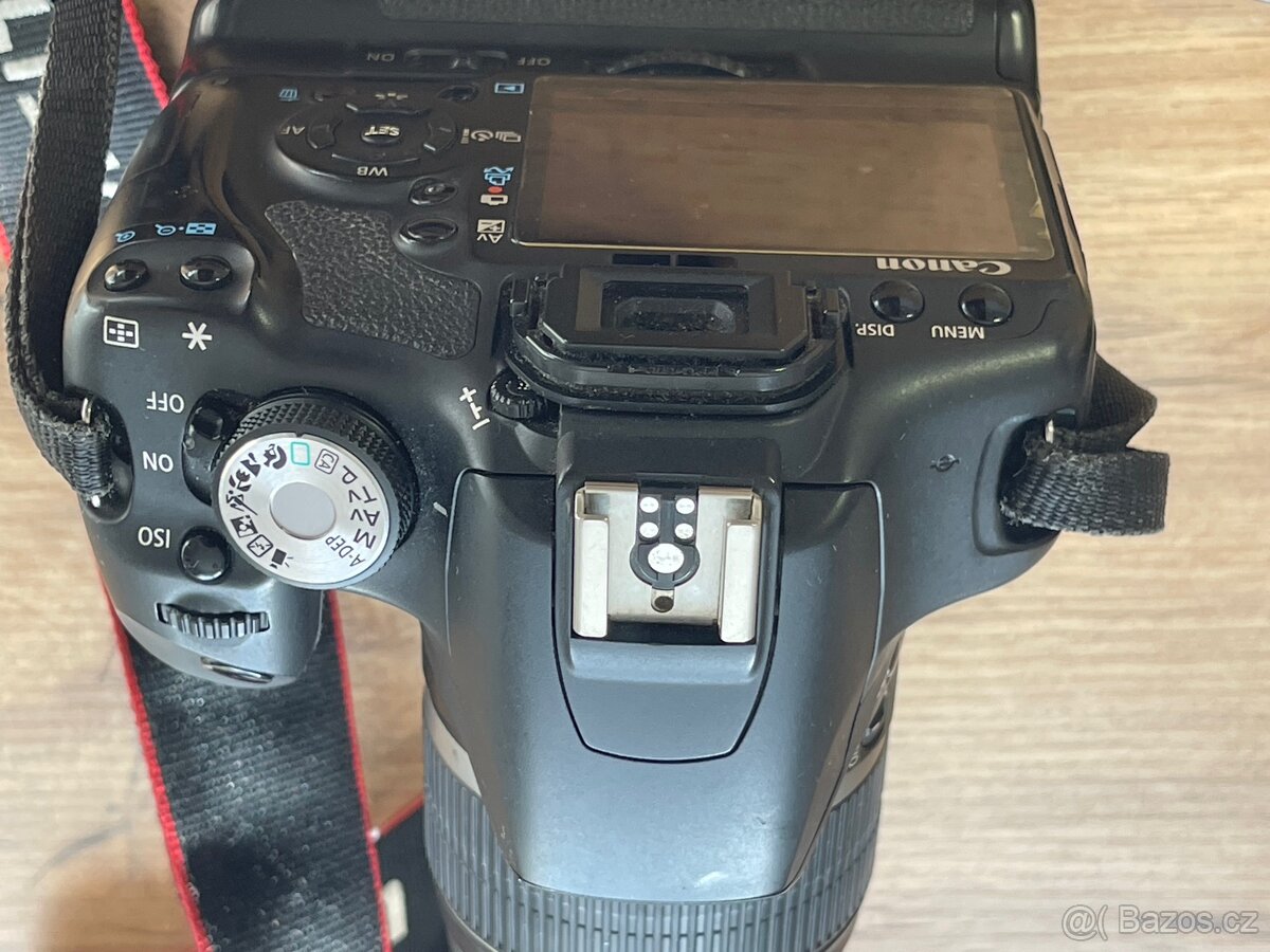 Digitální zrcadlovka Canon EOS 500D + 18–55 IS + Grip - 5