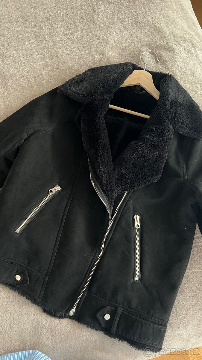Černá zimní bunda H&M s kožíškem – skvělý stav - 5