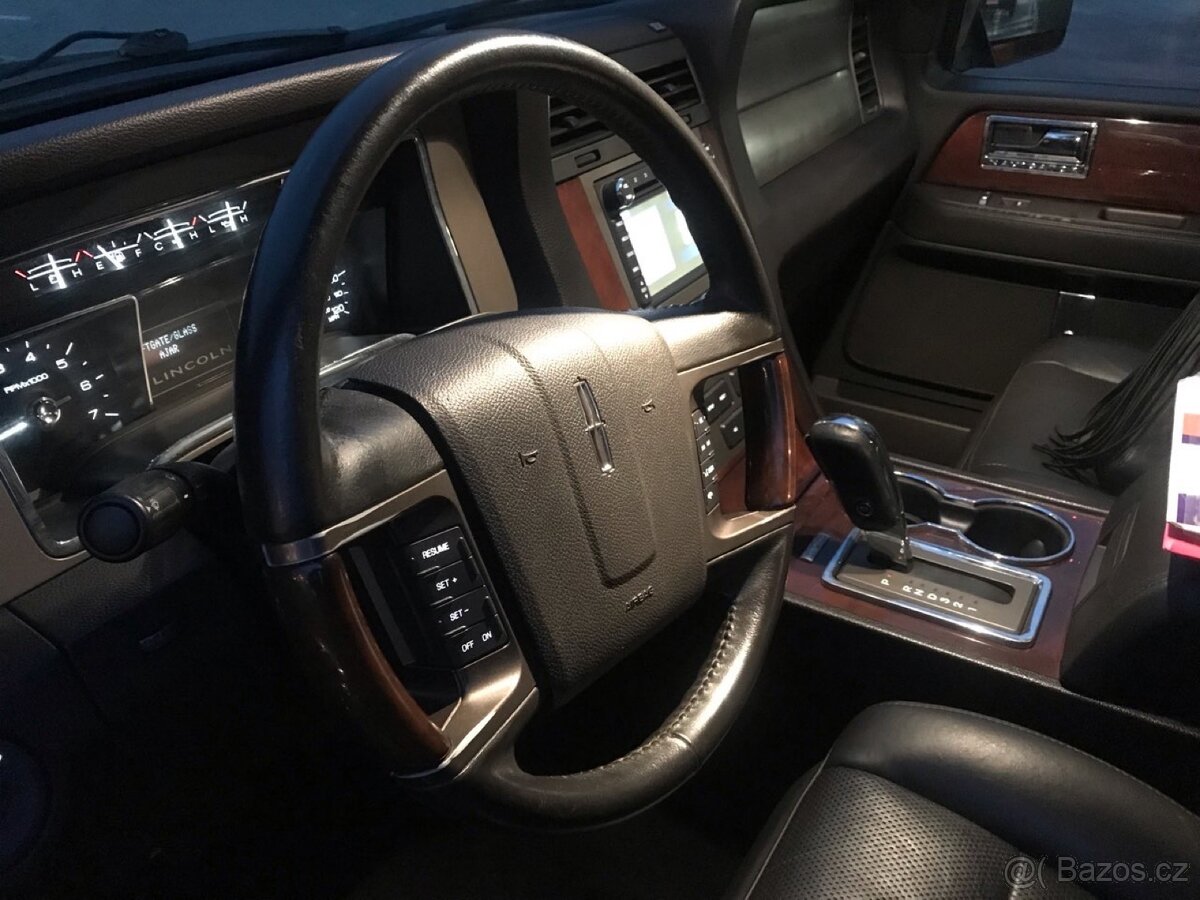 Lincoln Navigator 5,4 long, lpg, 2014 znizena cena