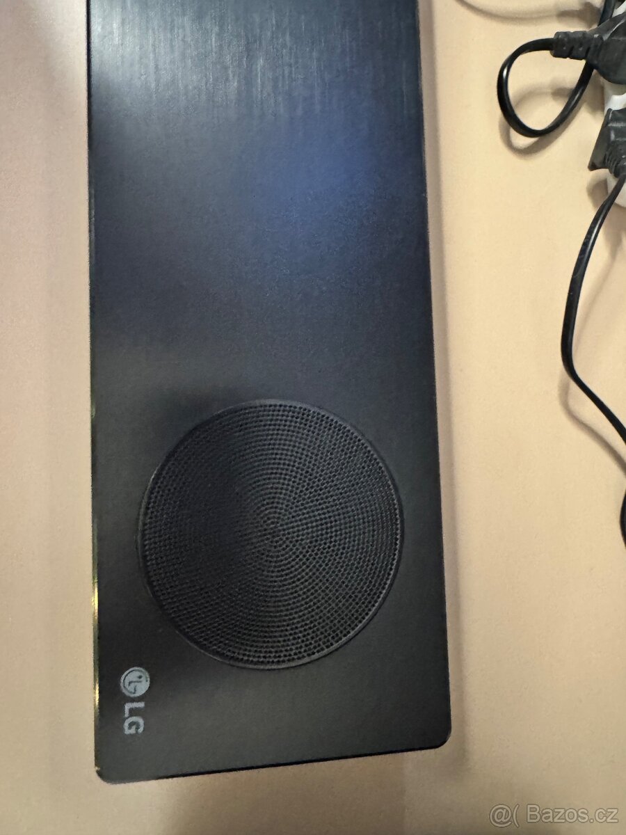 LG Soundbar SN7Y-LG + Subwoofer - 5