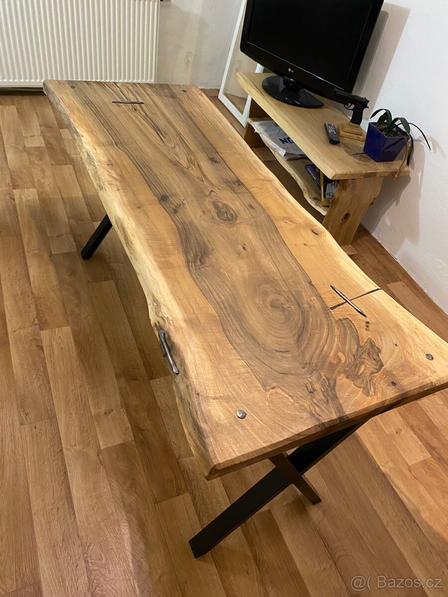 Ořechový stůl - 5