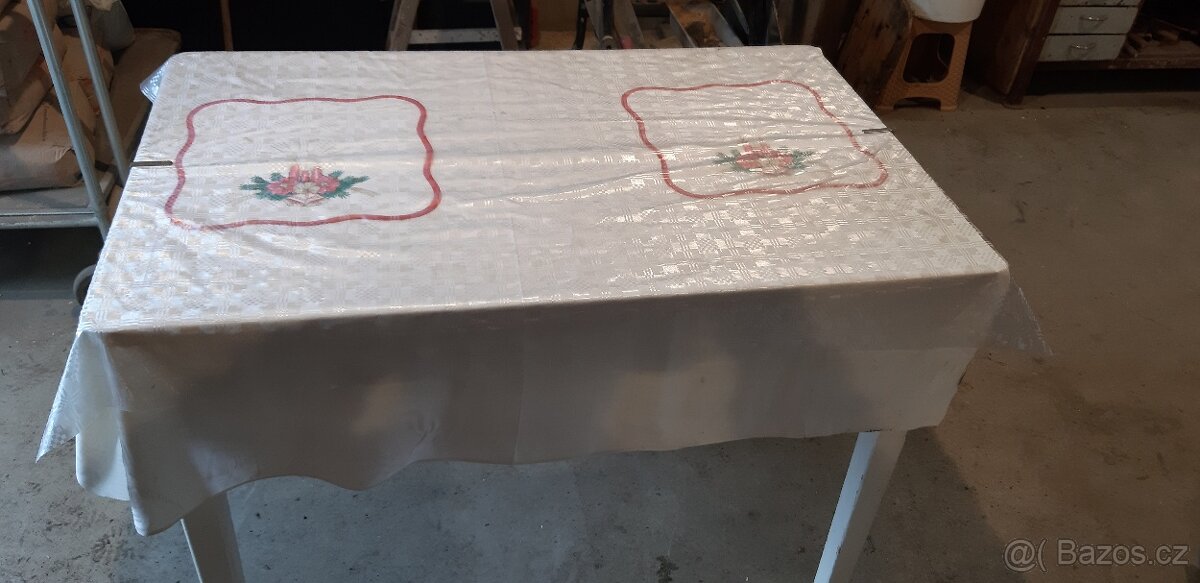 Jídelní stůl z 60 let - 5