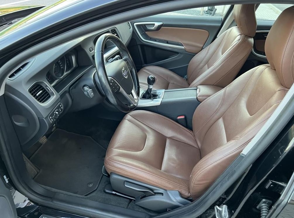 Volvo V60 Combi 84kw Manuál - 5