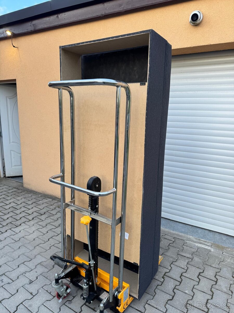 Valenda s uložným prostorem - 5