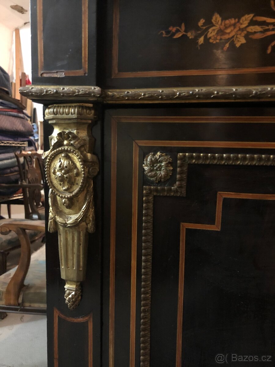 Starožitná intarzovaná skříňka s mramorovou deskou - 5