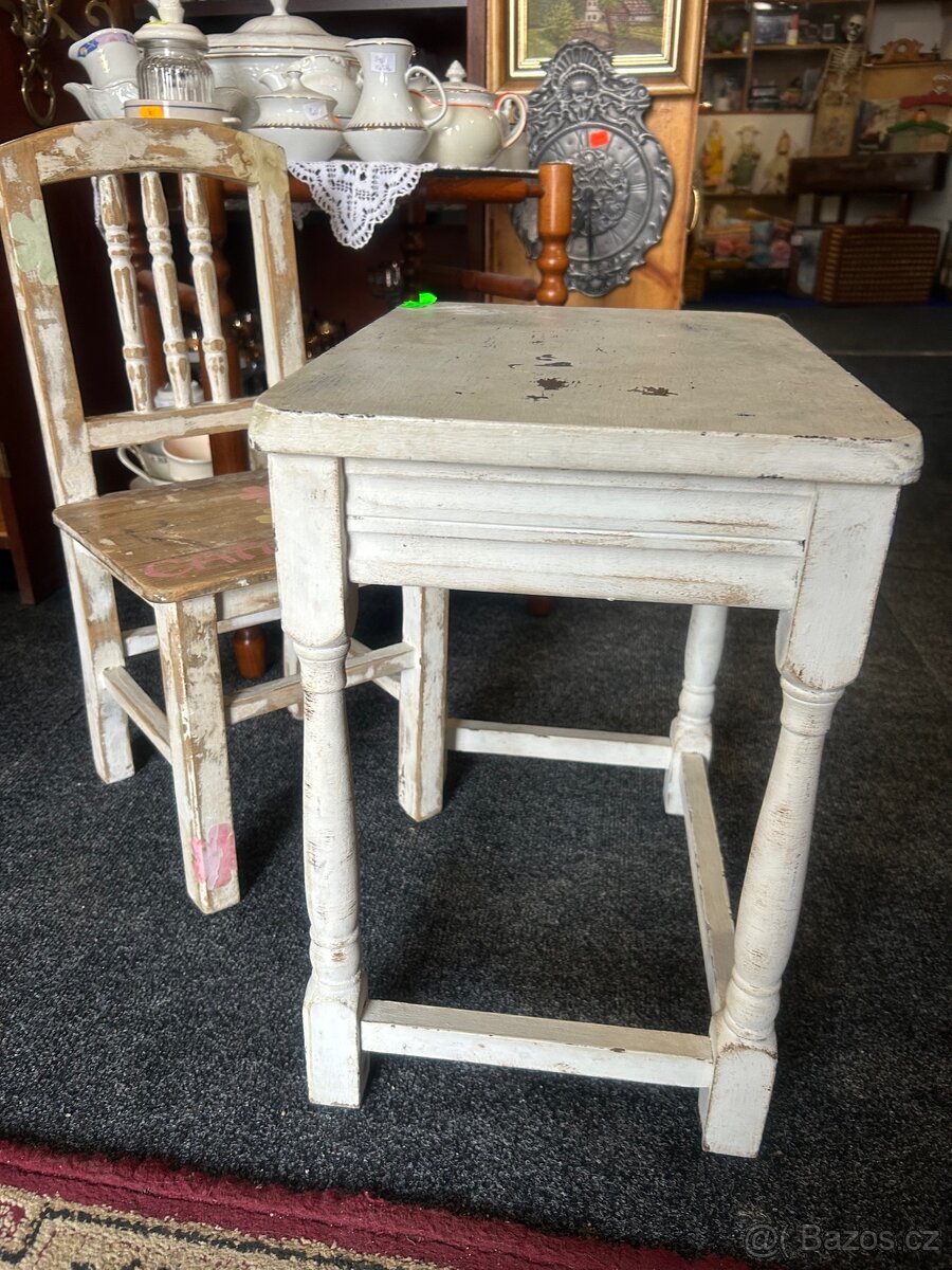 Dřevěný stoleček + dřevěná židlička - 5