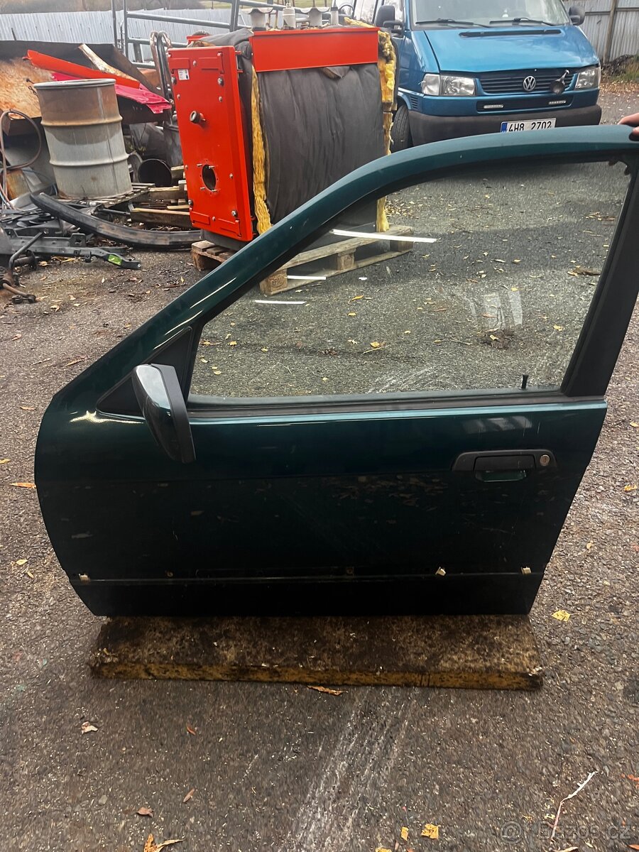 Karoserie BMW e36 sedan - 5