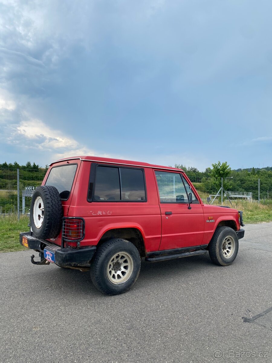 Mitsubishi pajero I - 5
