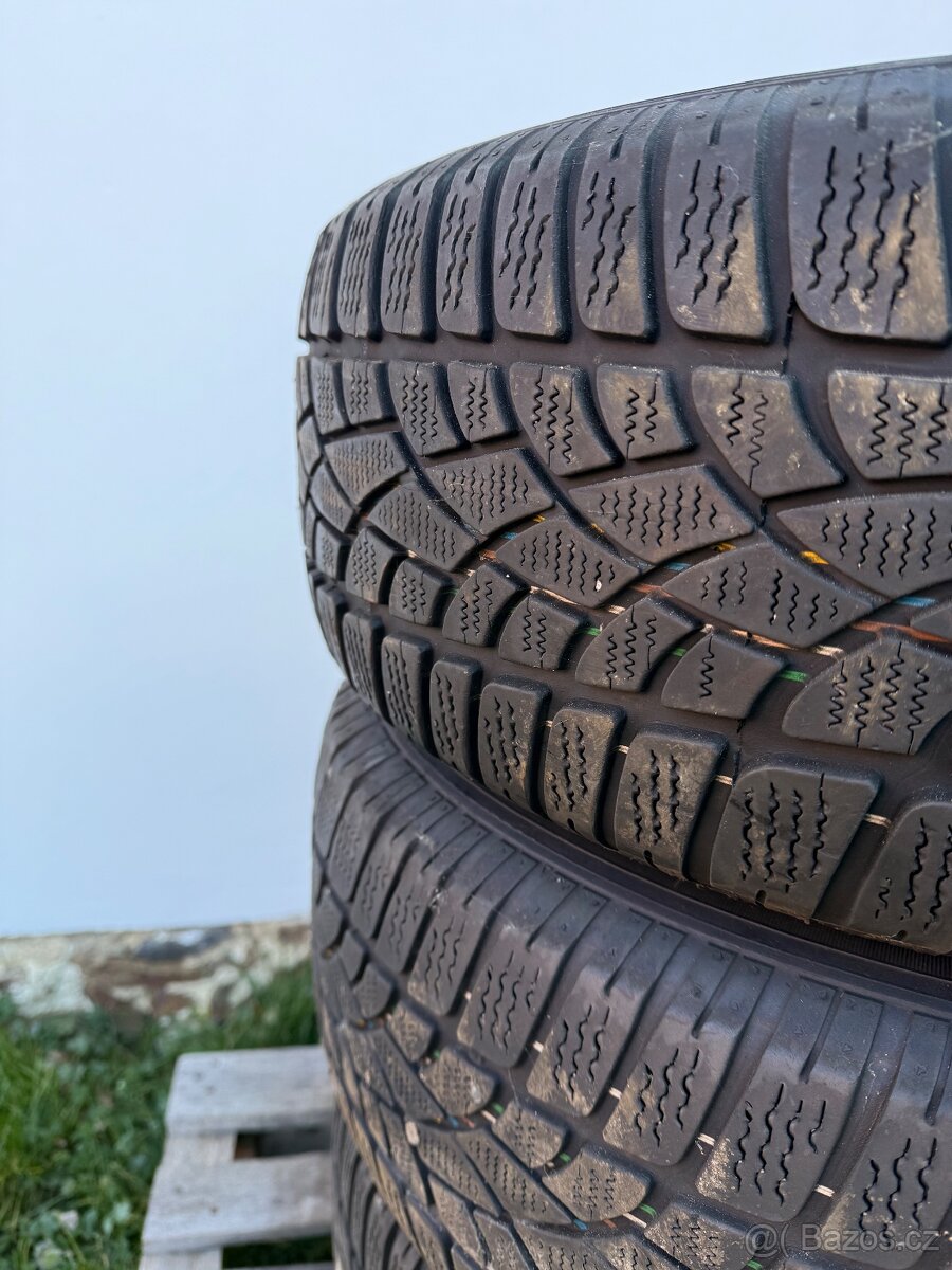 17 5x112 zimni Audi 235/65 17 6-7mm original sada - 5