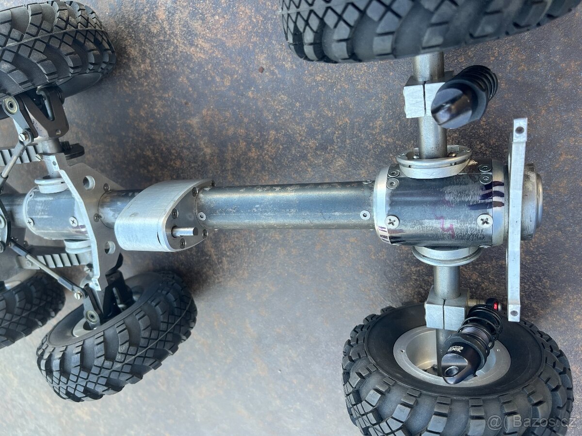 Model 1:10 Tatra 813 6x6 podvozek a rám - 5