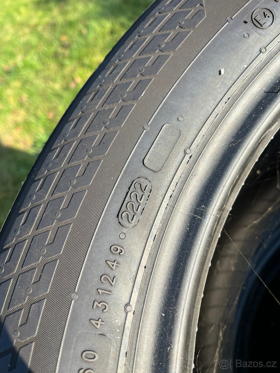 Zimní pneu Nokian Snowproof 235/55 R17 - 5