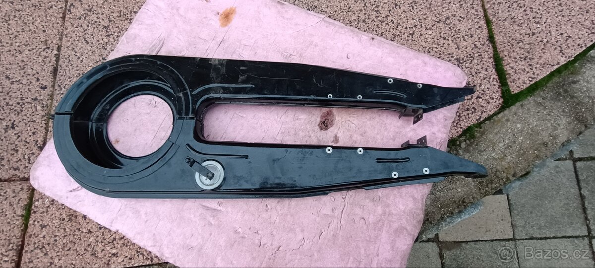 ČZ 175/250- kryt řetězu - 5